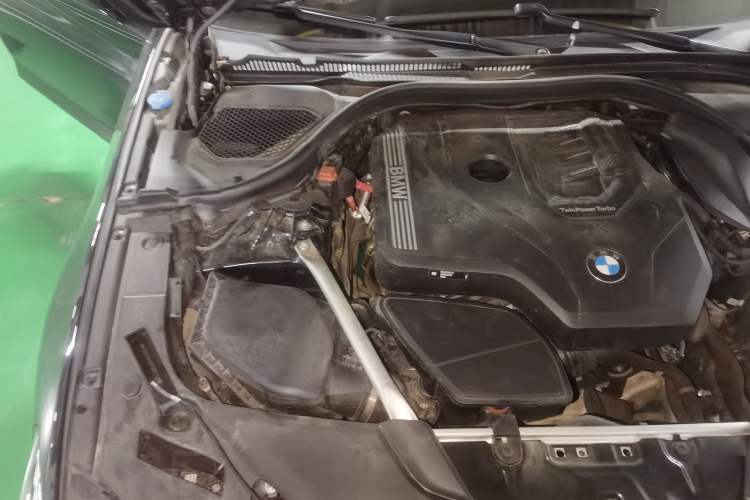 Used BMW 5 Series 2023 530Li Leading Model M Sport Package Engine Bay Right