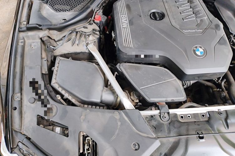 Used BMW 5 Series 2023 530Li Luxury Edition M Sport Package Engine Bay Right