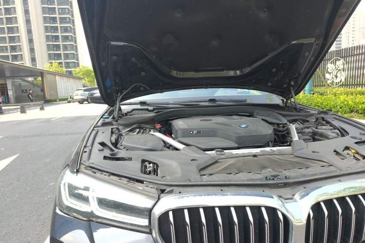 Used BMW 5 Series 2023 530Li Leading Model M Sport Package Engine Bay Right