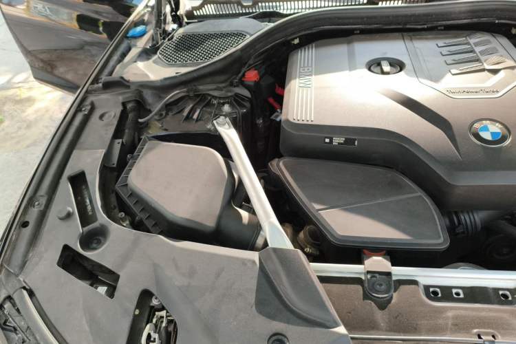 Used BMW 5 Series 2023 530Li Leading Edition Luxury Package Engine Bay Right