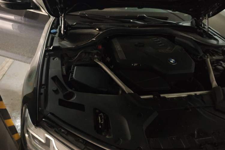 Used BMW 5 Series 2023 530Li Leading Model M Sport Package Engine Bay Right