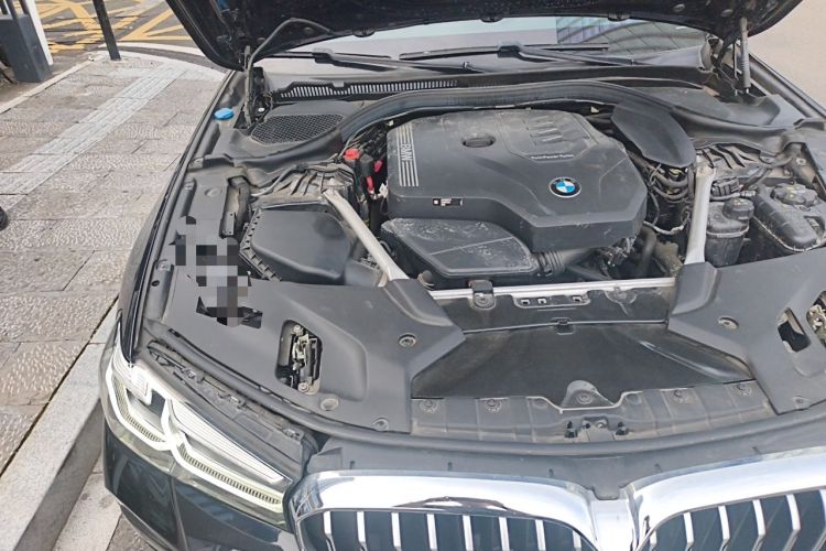 Used BMW 5 Series 2023 530Li Leading Model M Sport Package Engine Bay Right