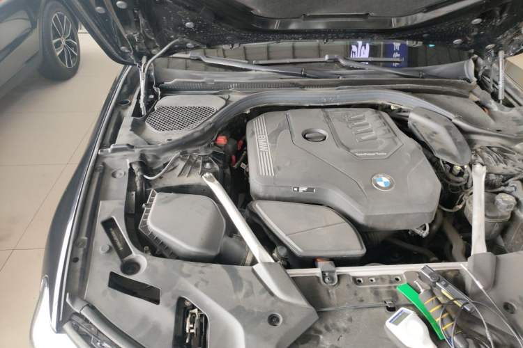 Used BMW 5 Series 2023 530Li Leading Edition Luxury Package Engine Bay Right