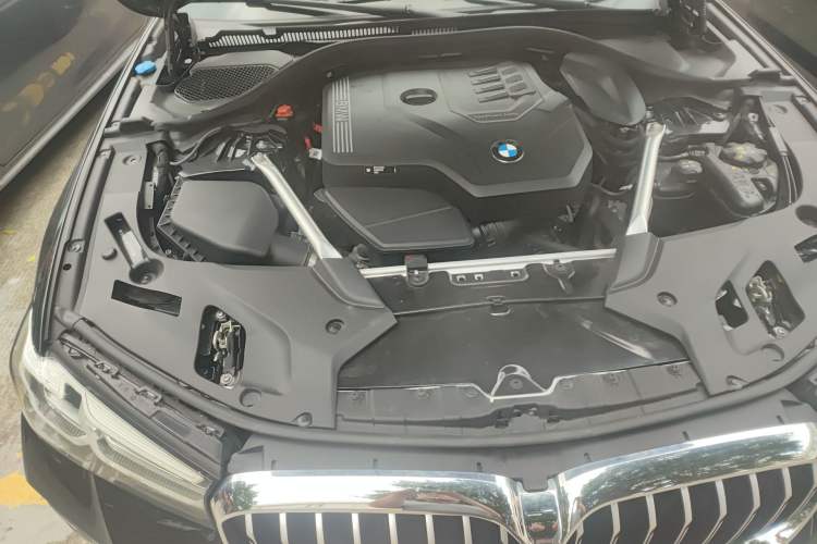 Used BMW 5 Series 2023 530Li Luxury Edition M Sport Package Engine Bay Right