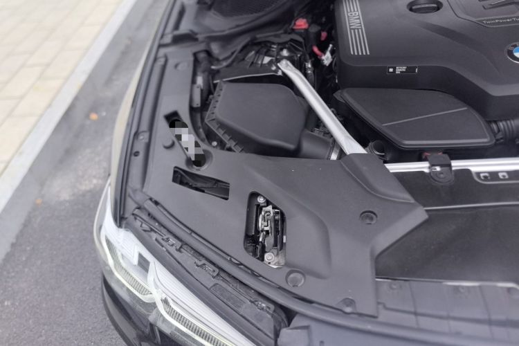 Used BMW 5 Series 2023 Facelifted 530Li Leading Luxury Package Engine Bay Right