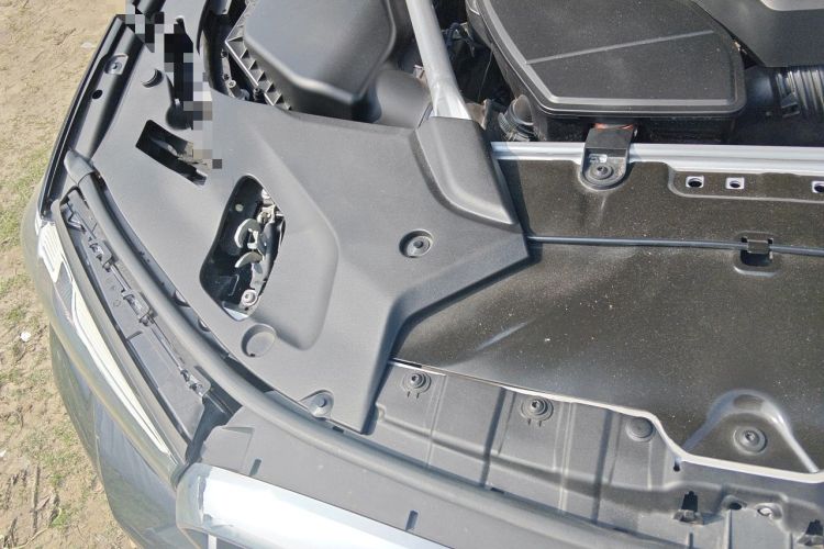Used BMW 5 Series 2023 530Li Leading Model M Sport Package Engine Bay Right