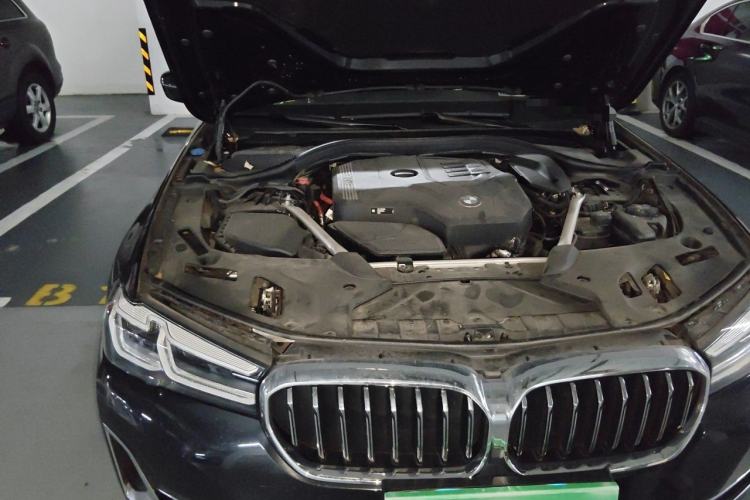 Used BMW 5 Series 2023 530Li Leading Edition Luxury Package Engine Bay Right