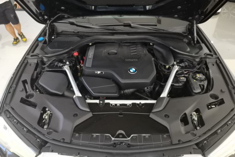 Used BMW 5 Series 2023 530Li Leading Model M Sport Package Engine Bay