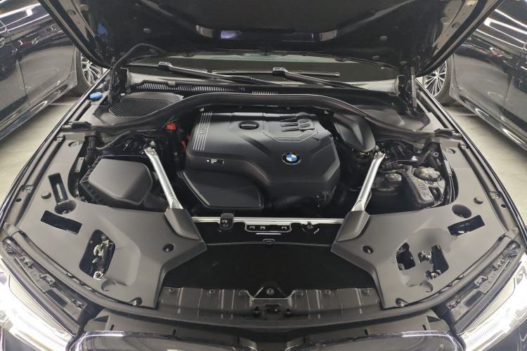 Used BMW 5 Series 2023 530Li Leading Model M Sport Package Engine Bay