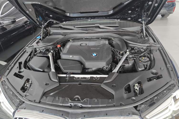 Used BMW 5 Series 2023 530Li Luxury Edition M Sport Package Engine Bay