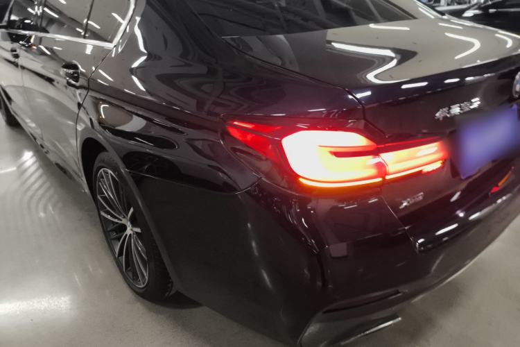 Used BMW 5 Series 2023 530Li xDrive M Sport Package Exterior 2