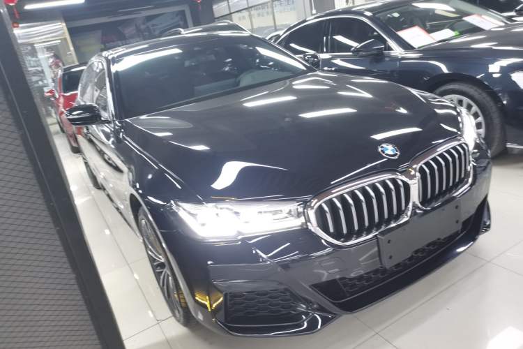 Used BMW 5 Series 2023 Restyled 530Li Leading Edition M Sport Package Exterior 2