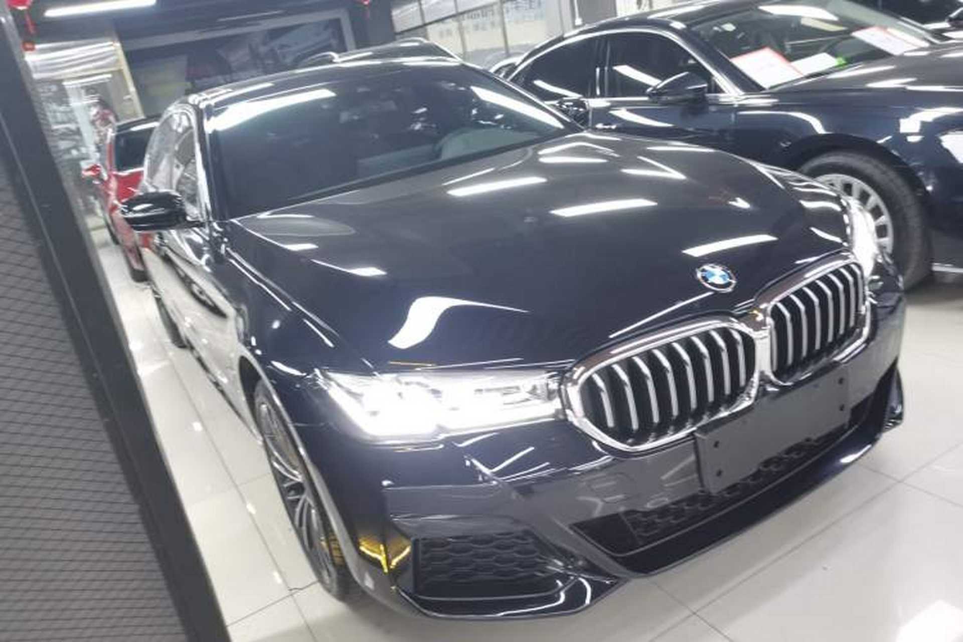Used BMW 5 Series 2023 Restyled 530Li Leading Edition M Sport Package Exterior 2