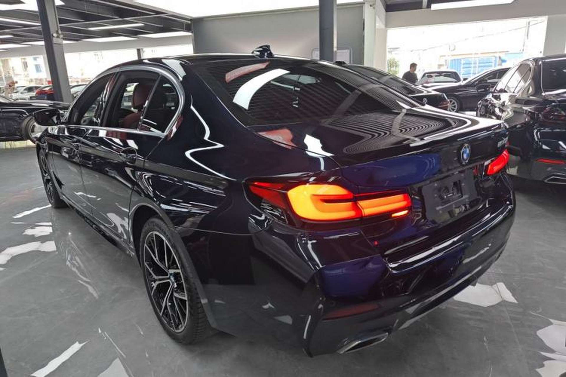 Used BMW 5 Series 2023 530Li Luxury Edition M Sport Package Exterior 2