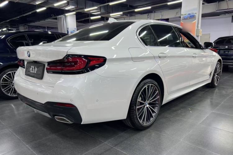 Used BMW 5 Series 2023 Restyled 530Li Leading Edition M Sport Package Exterior 2