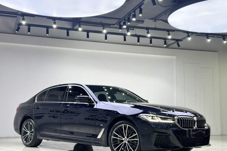 Used BMW 5 Series 2023 530Li Leading Model M Sport Package Exterior 3