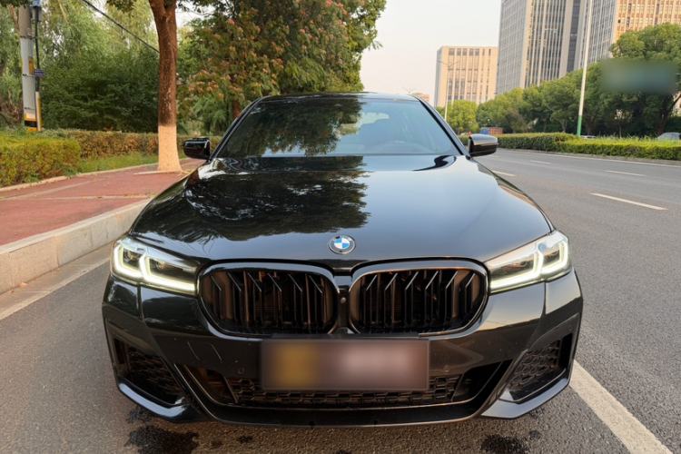 Used BMW 5 Series 2023 530Li Luxury Edition M Sport Package Exterior 3