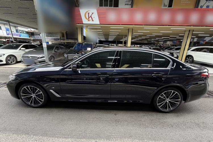 Used BMW 5 Series 2023 530Li Leading Model M Sport Package Exterior 4