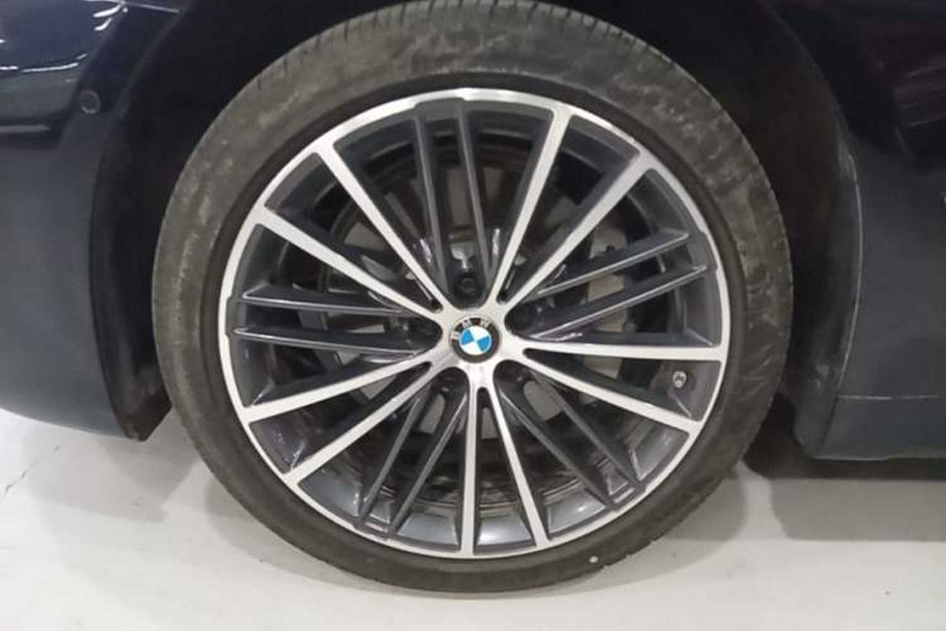 Used BMW 5 Series 2023 Restyled 530Li Leading Edition M Sport Package Exterior 4