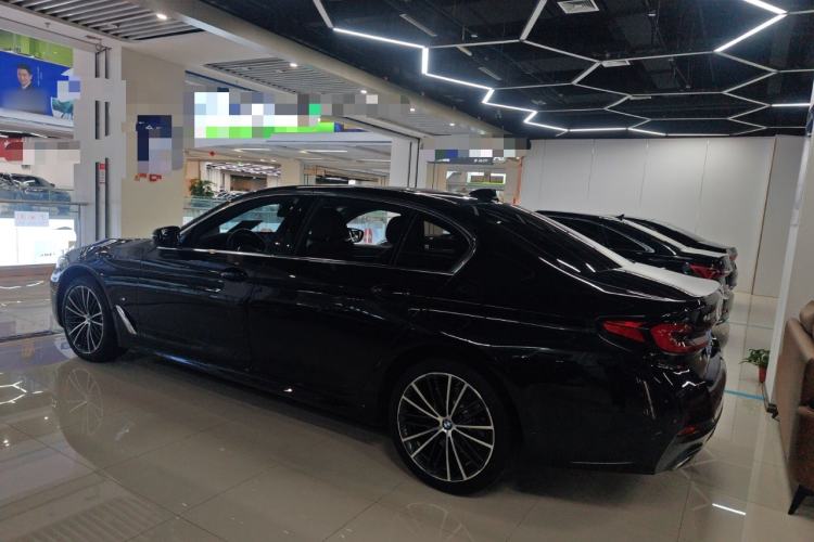 Used BMW 5 Series 2023 Restyled 530Li Leading Edition M Sport Package Exterior 5