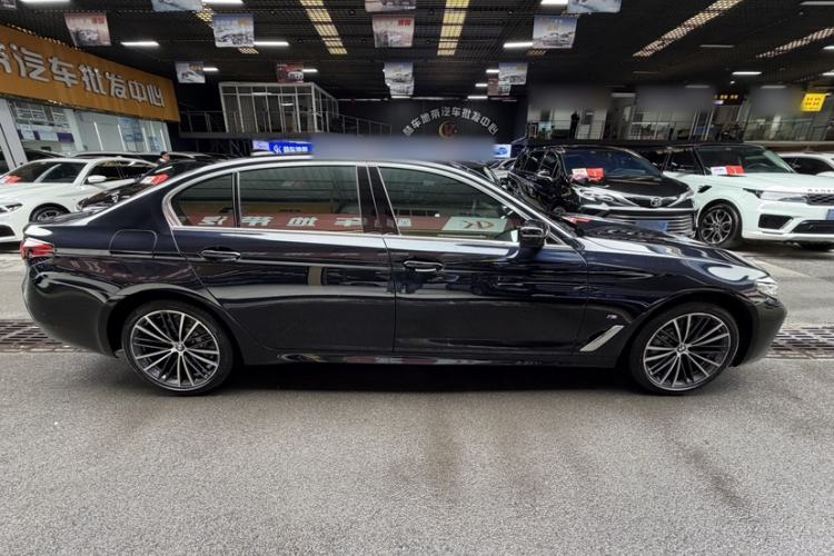 Used BMW 5 Series 2023 530Li Leading Model M Sport Package Exterior 5