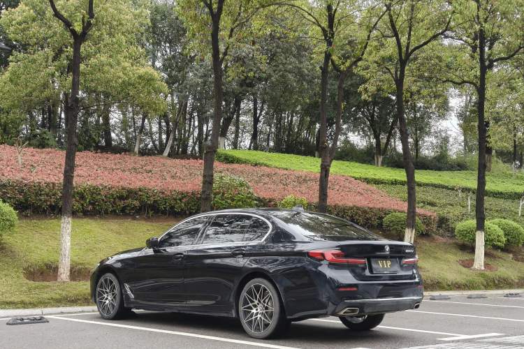 Used BMW 5 Series 2023 530Li Leading Edition Luxury Package Exterior 6