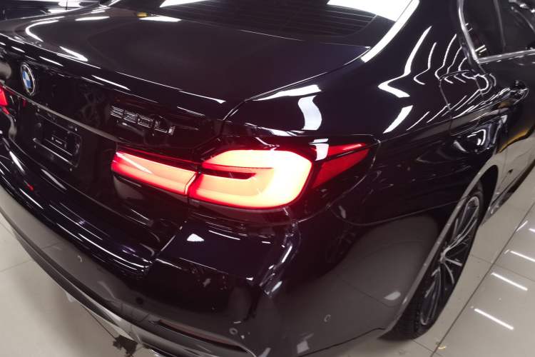 Used BMW 5 Series 2023 Restyled 530Li Leading Edition M Sport Package Exterior 6