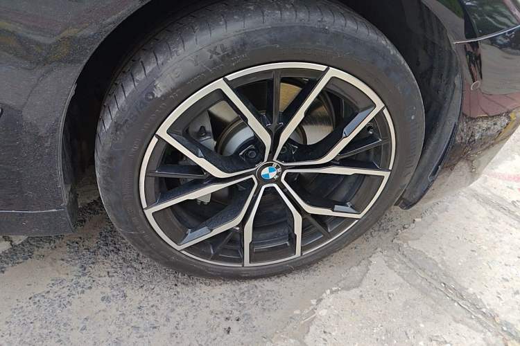 Used BMW 5 Series 2023 530Li Luxury Edition M Sport Package Exterior 7