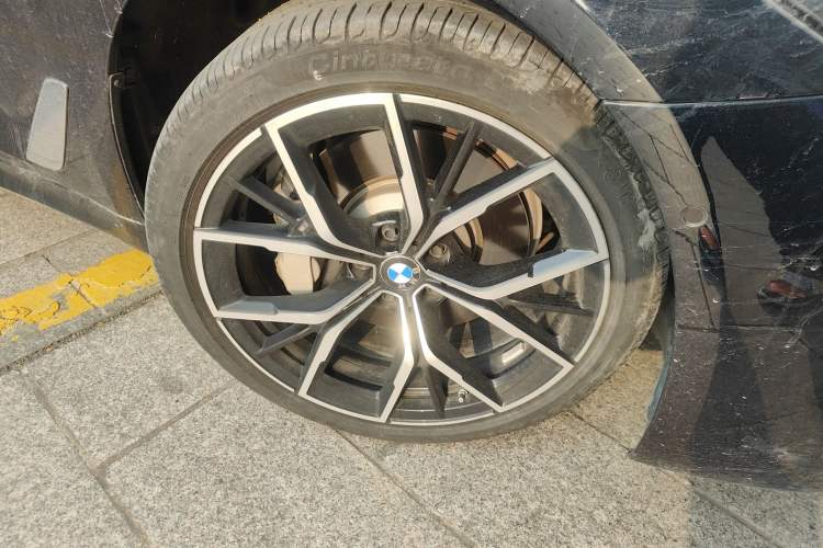 Used BMW 5 Series 2023 530Li Luxury Edition M Sport Package Exterior 7