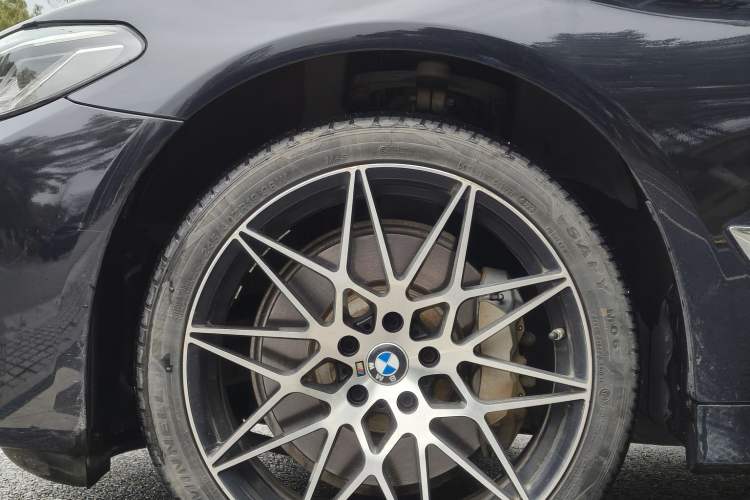 Used BMW 5 Series 2023 530Li Leading Edition Luxury Package Exterior 9