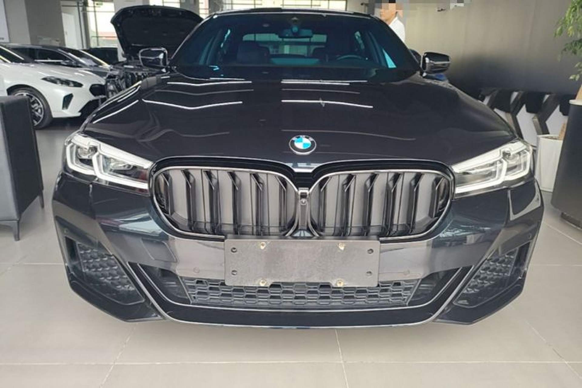Used BMW 5 Series 2023 530Li Leading Model M Sport Package Front
