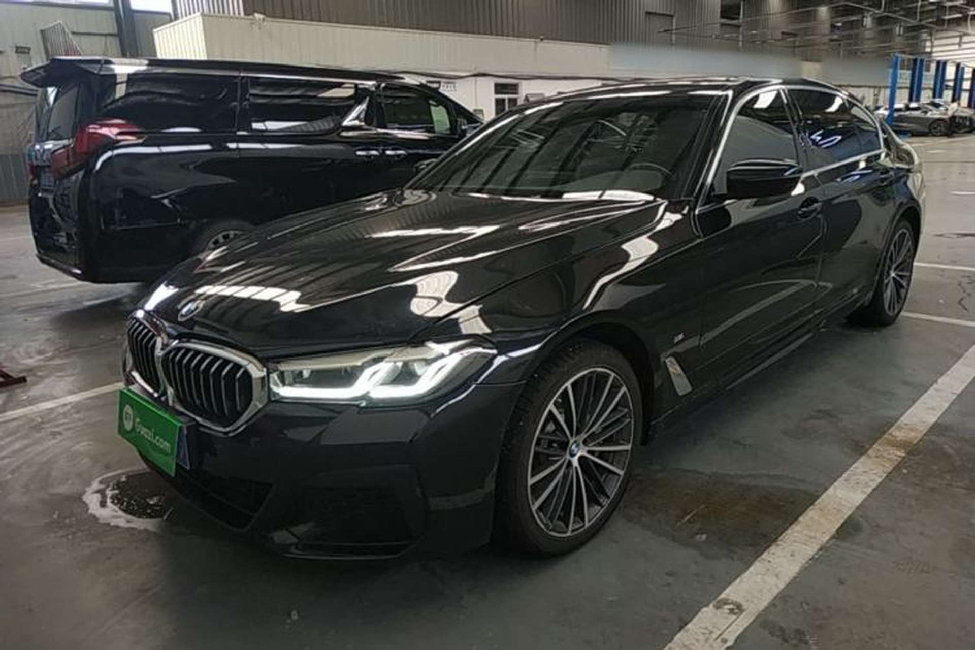 Used BMW 5 Series 2023 530Li Leading Model M Sport Package Front Left 45 Deg