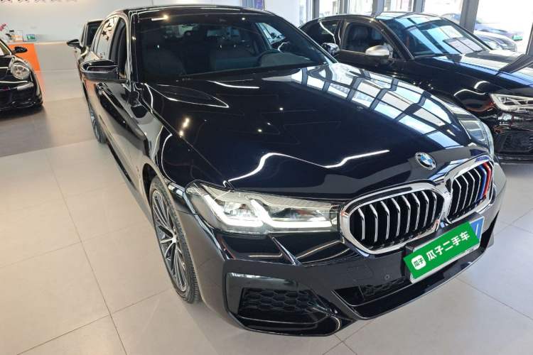 Used BMW 5 Series 2023 530Li Leading Model M Sport Package Front Right 45 Deg
