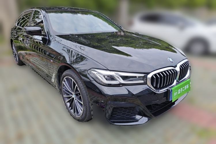 Used BMW 5 Series 2023 530Li Leading Model M Sport Package Front Right 45 Deg