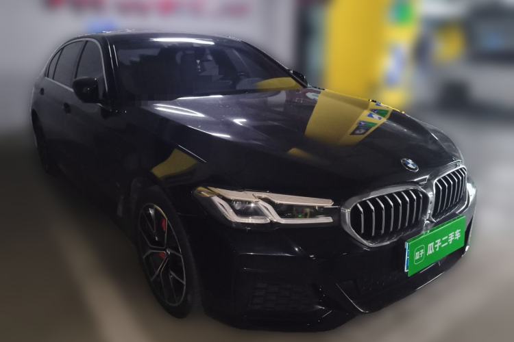 Used BMW 5 Series 2023 Restyled 530Li Luxury Edition M Sport Package Front Right 45 Deg