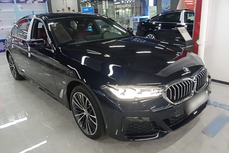 Used BMW 5 Series 2023 530Li Leading Model M Sport Package Front Right 45 Deg