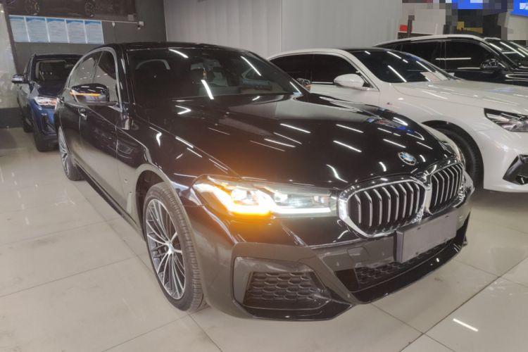 Used BMW 5 Series 2023 530Li Leading Model M Sport Package Front Right 45 Deg