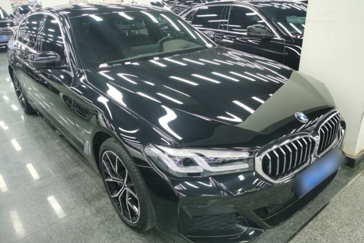 Used BMW 5 Series 2023 530Li Luxury Edition M Sport Package Front Right 45 Deg