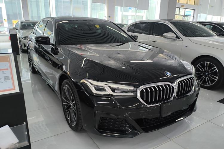 Used BMW 5 Series 2023 530Li Leading Model M Sport Package Front Right 45 Deg
