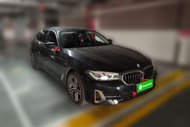 Used BMW 5 Series 2023 530Li Leading Edition Luxury Package Front Right 45 Deg
