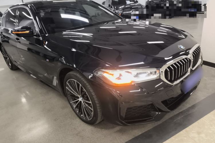 Used BMW 5 Series 2023 530Li xDrive M Sport Package Front Right 45 Deg