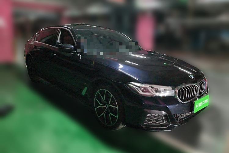 Used BMW 5 Series 2023 530Li Luxury Edition M Sport Package Front Right 45 Deg