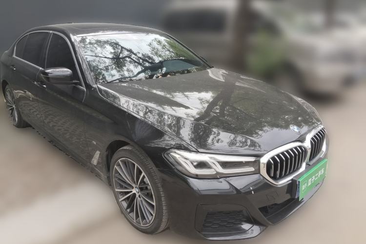 Used BMW 5 Series 2023 530Li Leading Model M Sport Package Front Right 45 Deg