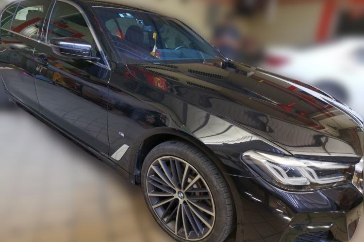 Used BMW 5 Series 2023 530Li Leading Model M Sport Package Front Right 45 Deg
