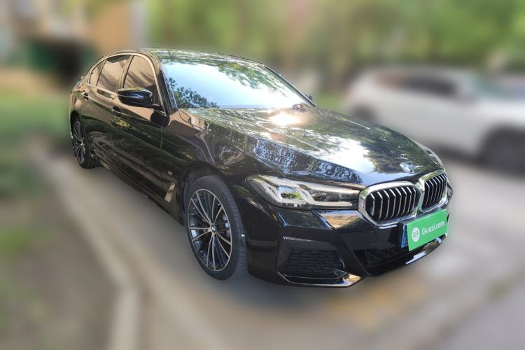 Used BMW 5 Series 2023 530Li Leading Model M Sport Package Front Right 45 Deg