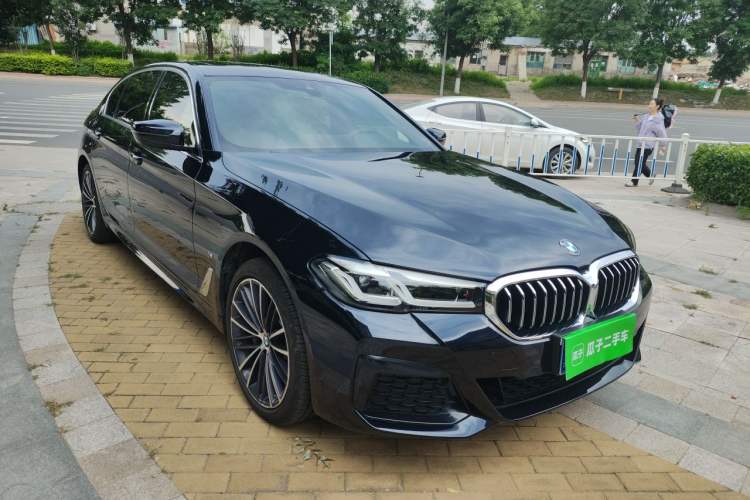 Used BMW 5 Series 2023 530Li Leading Model M Sport Package Front Right 45 Deg