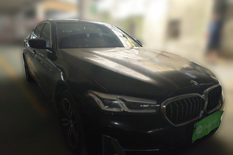 Used BMW 5 Series 2023 530Li Leading Edition Luxury Package Front Right 45 Deg