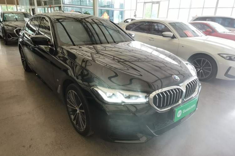 Used BMW 5 Series 2023 530Li Leading Model M Sport Package Front Right 45 Deg