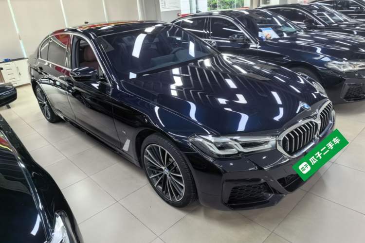Used BMW 5 Series 2023 530Li Leading Model M Sport Package Front Right 45 Deg