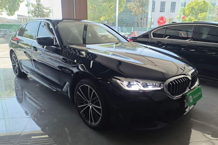Used BMW 5 Series 2023 530Li Leading Model M Sport Package Front Right 45 Deg